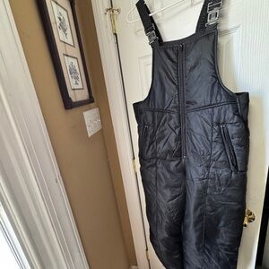 Snow Bib Overall kids SZ14 Black. Expressions.Zip up bib, zip pockets, insulated